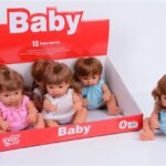 პატარა რეზინის თოჯინა კიკინებით